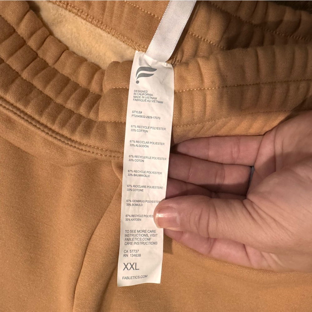 Fabletics Amelia Slim Sweatpants - Picture 5 of 6